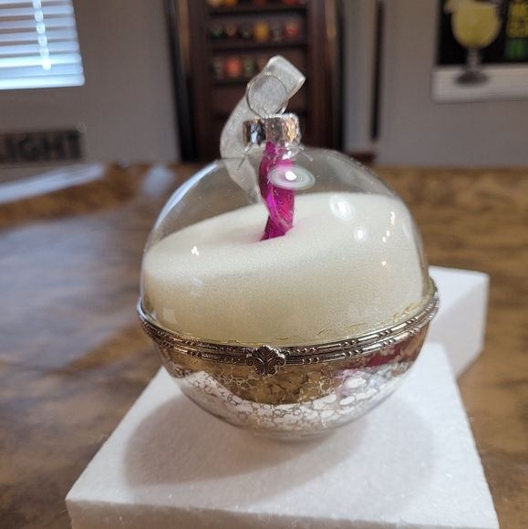 Breast Cancer Crusade Ornament - Picture 3 of 7